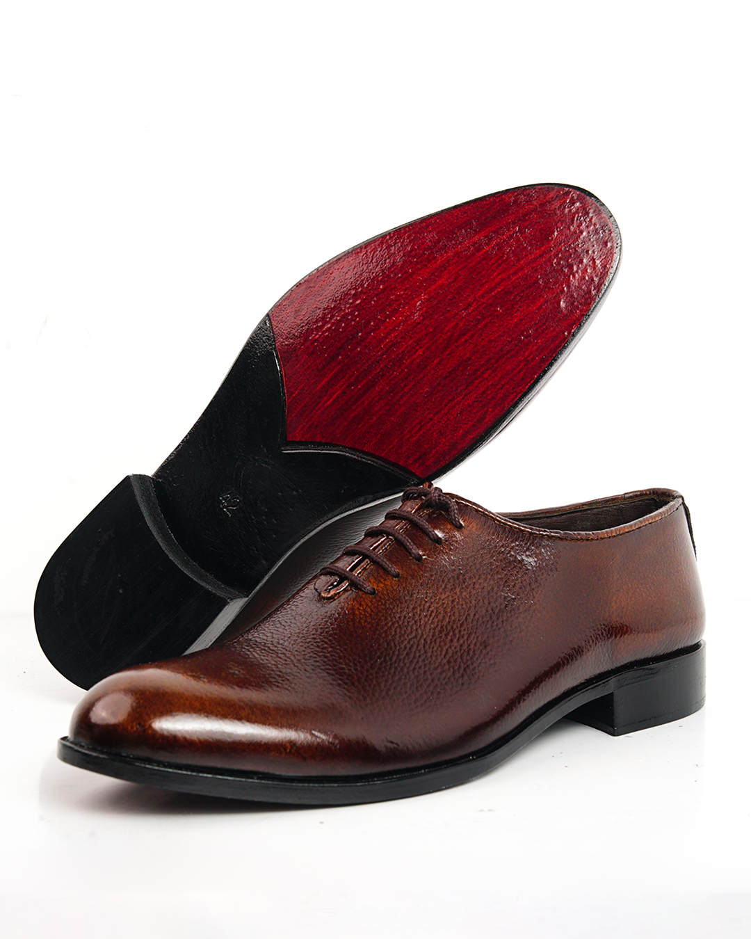 Royal wholecut shoes