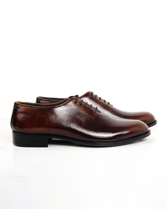 Royal wholecut shoes